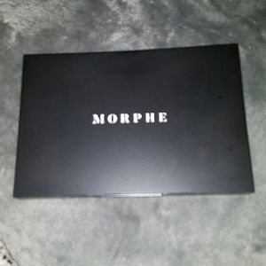 Morphe 8L sculpt and shimmer palette